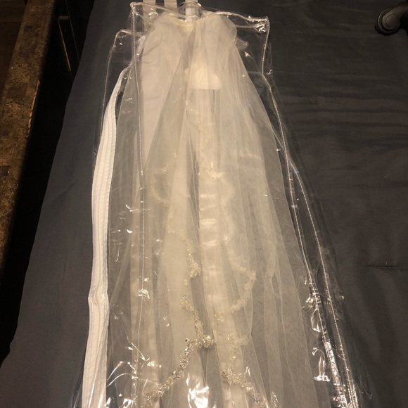 Bridal veil - Picture 2 of 4